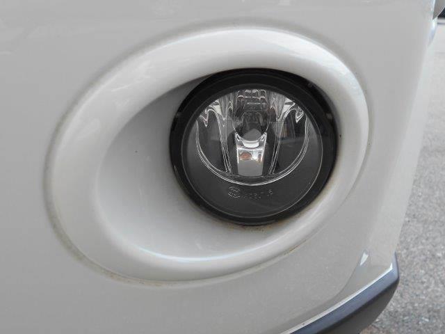 エクストレイル ２０Ｘｔｔ　後期モデル　純正ＨＤＤナビ　サイドカメラ　バックカメラ　クルーズコントロール　ＨＩＤヘッドライト　禁煙車　スマートキー　Ｂｌｕｅｔｏｏｔｈ　地デジテレビ　シートヒーター　ＥＴＣ　ルーフレール（28枚目）
