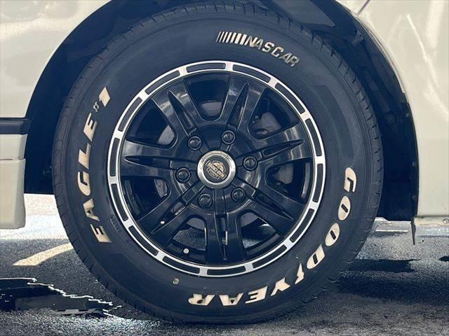 ＮＶ３５０キャラバンバン ロングライダープレミアムＧＸ　インテリアパッケージ　純正ＳＤナビ　バックカメラ　スマートキー　純正フロントエアロ　ＥＴＣ　ＨＩＤヘッドライト　両側スライドドア　フォグランプ　電動格納ミラー　禁煙車　１６インチアルミホイール　ＵＳＢポート（14枚目）