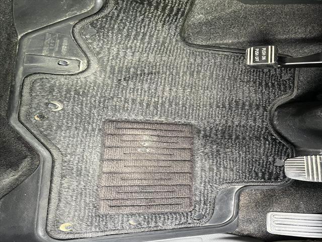 ＮＶ３５０キャラバンバン ロングライダープレミアムＧＸ　インテリアパッケージ　純正ＳＤナビ　バックカメラ　スマートキー　純正フロントエアロ　ＥＴＣ　ＨＩＤヘッドライト　両側スライドドア　フォグランプ　電動格納ミラー　禁煙車　１６インチアルミホイール　ＵＳＢポート（37枚目）