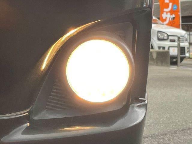 ハイエースバン ロングスーパーＧＬプライムセレ　モデリスタフルエアロ　後席フリップダウンモニター　バックカメラ　ウッドコンビＨ＆Ｓノブ　ＨＩＤヘッドライト　特別仕様車　ＨＤＤナビ　ＡＣ１００Ｖ電源　Ｂｌｕｅｔｏｏｔｈ　フルセグＴＶ　ＥＴＣ（13枚目）