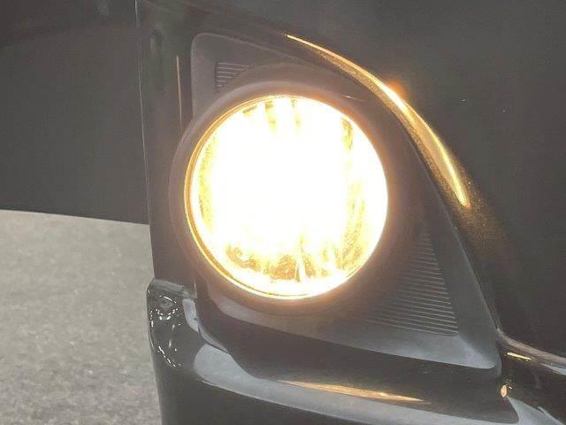 ハイエースバン ロングスーパーＧＬプライムセレ　モデリスタフルエアロ　後席フリップダウンモニター　バックカメラ　ウッドコンビＨ＆Ｓノブ　ＨＩＤヘッドライト　特別仕様車　ＨＤＤナビ　ＡＣ１００Ｖ電源　Ｂｌｕｅｔｏｏｔｈ　フルセグＴＶ　ＥＴＣ（32枚目）