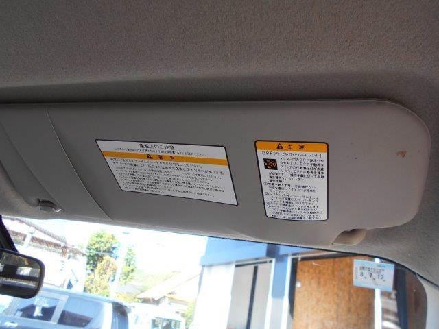 NV350キャラバンバン ロングプレミアムGX スマートキー 両側スライドドア ヘッドライト 盗難防止装置 ETC パワーウィンドウ CD再生 運転席エアバッグ スノーモード付 ライトレベライザー アンチロックブレーキシステム(52枚目)