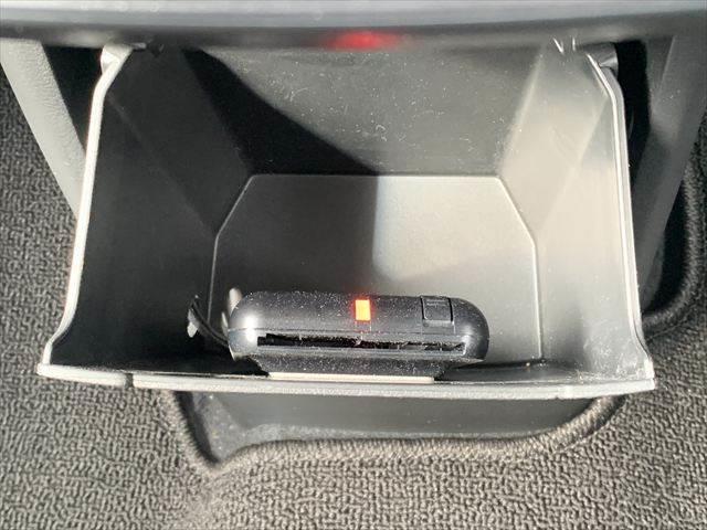 デリカミニ T プレミアム マイパイロット パワーパーキングブレーキ デジタルインナーミラー SDナビ 全周囲カメラ ハーフレザーシート レーダークルーズコントロール 両側パワースライドドア(43枚目)