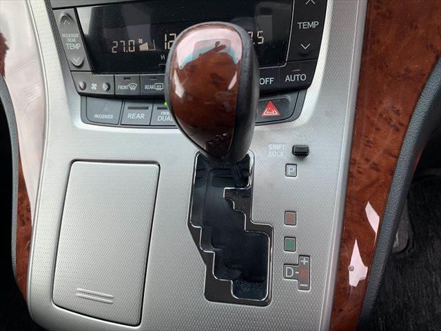 ヴェルファイア 2.4Z プラチナムセレクション HDDナビ フルセグ 後席フリップダウンモニター バックカメラ 両側パワースライドドア 禁煙車 デジタルインナーミラー HIDヘッドライト ETC 障害物センサー ミュージックサーバー 盗難防止装置(38枚目)