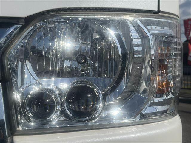 ハイエースバン ロングスーパーＧＬ　ＳＤナビ　バックカメラ　フリップダウンモニター　フロントエアロ　ＥＴＣ　リヤエアロ　１７インチアルミホイール　ローダウン　キーレス　ＭＴモード付きＡＴ　ＬＥＤヘッドライト　Ｂｌｕｅｔｏｏｔｈ　フルセグ（21枚目）