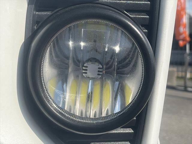 ハイエースバン ロングスーパーＧＬ　ＳＤナビ　バックカメラ　フリップダウンモニター　フロントエアロ　ＥＴＣ　リヤエアロ　１７インチアルミホイール　ローダウン　キーレス　ＭＴモード付きＡＴ　ＬＥＤヘッドライト　Ｂｌｕｅｔｏｏｔｈ　フルセグ（23枚目）