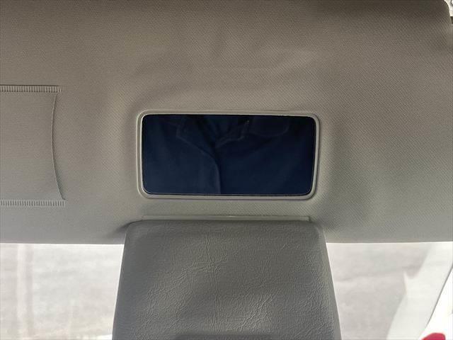 ハイエースバン ロングスーパーＧＬ　ＳＤナビ　バックカメラ　フリップダウンモニター　フロントエアロ　ＥＴＣ　リヤエアロ　１７インチアルミホイール　ローダウン　キーレス　ＭＴモード付きＡＴ　ＬＥＤヘッドライト　Ｂｌｕｅｔｏｏｔｈ　フルセグ（45枚目）