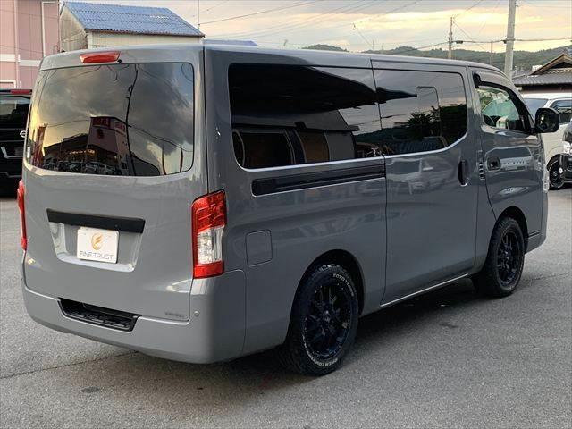 ＮＶ３５０キャラバンバン ロングプレミアムＧＸターボ　ブラックギア　後期モデル　１１インチフローティングナビ　衝突軽減ブレーキ　アラウンドビューモニター　パワースライドドア　ＬＥＤヘッドライト　禁煙車　Ｂｌｕｅｔｏｏｔｈ　フルセグＴＶ　ＥＴＣ　障害物センサー（17枚目）