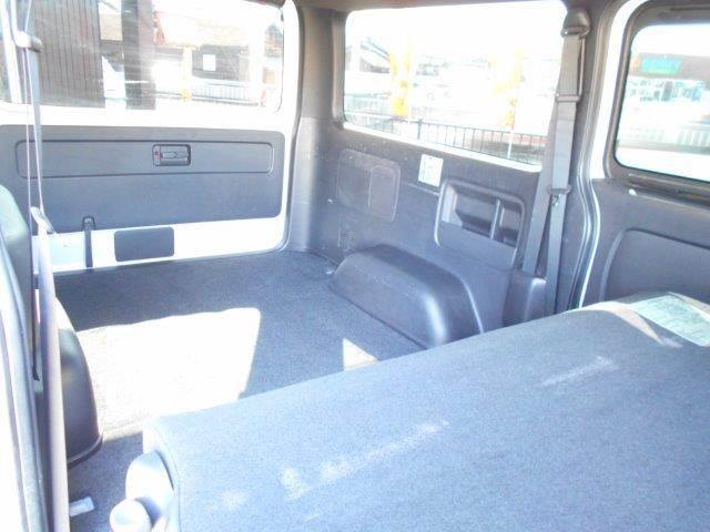 ハイエースバン スーパーＧＬ　ダークプライムＩＩ　５型セーフティセンス　メモリーナビ　バックカメラ　ワンオーナー　ローダウン　ＬＥＤヘッドライト　ＡＣ１００Ｖコンセント　デジタルインナーミラー　　Ｂｌｕｅｔｏｏｔｈ　フルセグ　ＥＴＣ　オートハイビーム（12枚目）