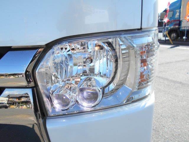 ハイエースバン スーパーＧＬ　ダークプライムＩＩ　５型セーフティセンス　メモリーナビ　バックカメラ　ワンオーナー　ローダウン　ＬＥＤヘッドライト　ＡＣ１００Ｖコンセント　デジタルインナーミラー　　Ｂｌｕｅｔｏｏｔｈ　フルセグ　ＥＴＣ　オートハイビーム（15枚目）