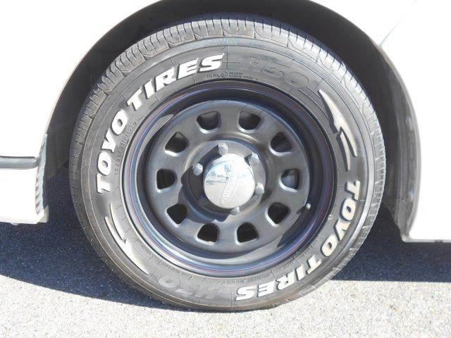 ハイエースバン スーパーＧＬ　ダークプライムＩＩ　５型セーフティセンス　メモリーナビ　バックカメラ　ワンオーナー　ローダウン　ＬＥＤヘッドライト　ＡＣ１００Ｖコンセント　デジタルインナーミラー　　Ｂｌｕｅｔｏｏｔｈ　フルセグ　ＥＴＣ　オートハイビーム（33枚目）