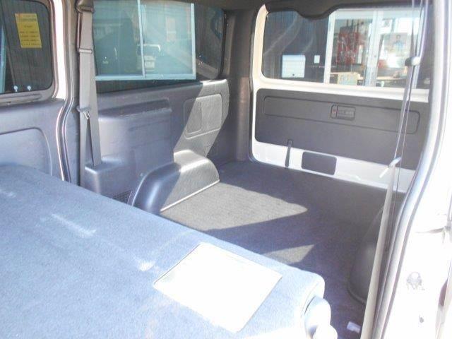 ハイエースバン スーパーＧＬ　ダークプライムＩＩ　５型セーフティセンス　メモリーナビ　バックカメラ　ワンオーナー　ローダウン　ＬＥＤヘッドライト　ＡＣ１００Ｖコンセント　デジタルインナーミラー　　Ｂｌｕｅｔｏｏｔｈ　フルセグ　ＥＴＣ　オートハイビーム（39枚目）