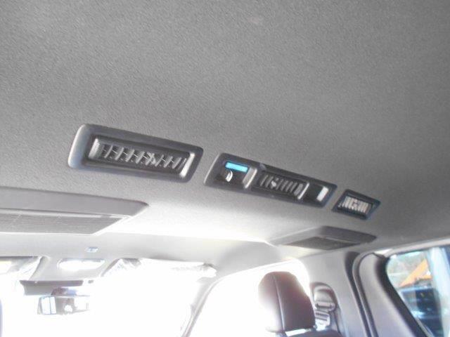ハイエースバン スーパーＧＬ　ダークプライムＩＩ　５型セーフティセンス　メモリーナビ　バックカメラ　ワンオーナー　ローダウン　ＬＥＤヘッドライト　ＡＣ１００Ｖコンセント　デジタルインナーミラー　　Ｂｌｕｅｔｏｏｔｈ　フルセグ　ＥＴＣ　オートハイビーム（40枚目）