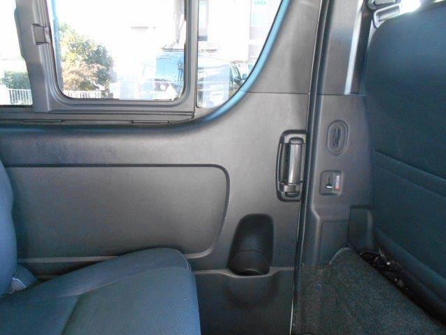 ハイエースバン スーパーＧＬ　ダークプライムＩＩ　５型セーフティセンス　メモリーナビ　バックカメラ　ワンオーナー　ローダウン　ＬＥＤヘッドライト　ＡＣ１００Ｖコンセント　デジタルインナーミラー　　Ｂｌｕｅｔｏｏｔｈ　フルセグ　ＥＴＣ　オートハイビーム（61枚目）