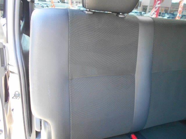 ハイエースバン スーパーＧＬ　ダークプライムＩＩ　５型セーフティセンス　メモリーナビ　バックカメラ　ワンオーナー　ローダウン　ＬＥＤヘッドライト　ＡＣ１００Ｖコンセント　デジタルインナーミラー　　Ｂｌｕｅｔｏｏｔｈ　フルセグ　ＥＴＣ　オートハイビーム（62枚目）