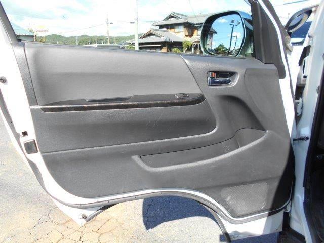 ハイエースバン スーパーＧＬ　ダークプライムＩＩ　５型セーフティセンス　メモリーナビ　バックカメラ　ワンオーナー　ローダウン　ＬＥＤヘッドライト　ＡＣ１００Ｖコンセント　デジタルインナーミラー　　Ｂｌｕｅｔｏｏｔｈ　フルセグ　ＥＴＣ　オートハイビーム（67枚目）