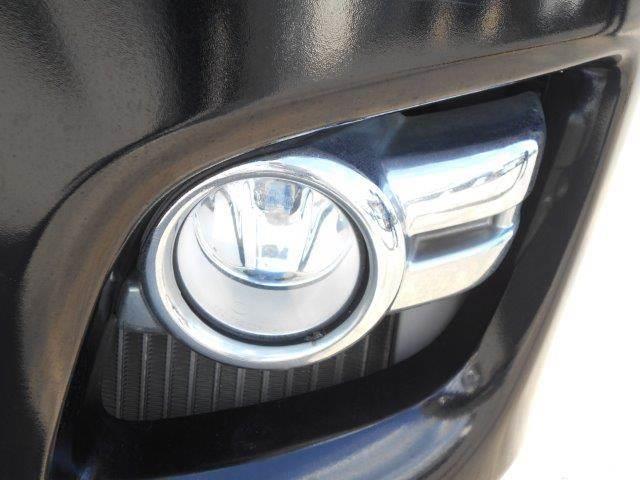 NV350キャラバンバン ロングプレミアムGX 純正SDナビ バックカメラ 両側スライドドア スマートキー 社外ベットキット 社外LEDテール 15インチアルミホイール Bluetooth フルセグTV ETC ミュージックサーバー 盗難防止装置(28枚目)