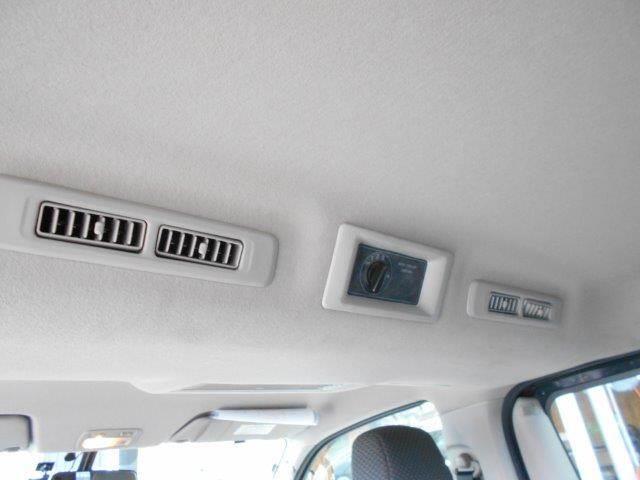 NV350キャラバンバン ロングプレミアムGX 純正SDナビ バックカメラ 両側スライドドア スマートキー 社外ベットキット 社外LEDテール 15インチアルミホイール Bluetooth フルセグTV ETC ミュージックサーバー 盗難防止装置(39枚目)