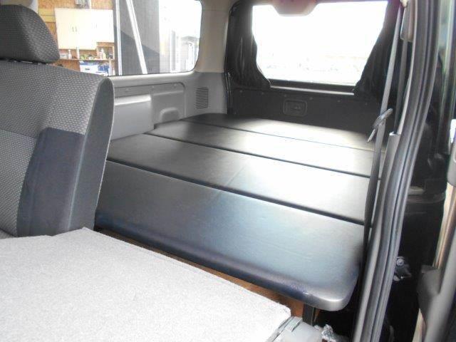 NV350キャラバンバン ロングプレミアムGX 純正SDナビ バックカメラ 両側スライドドア スマートキー 社外ベットキット 社外LEDテール 15インチアルミホイール Bluetooth フルセグTV ETC ミュージックサーバー 盗難防止装置(40枚目)