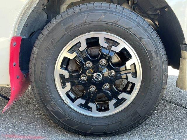 ＮＶ３５０キャラバンバン ロングライダープレミアムＧＸターボ　後期型　ワンオーナー　１０インチフローティングナビ　全周囲カメラ　ＬＥＤヘッドライト　衝突軽減ブレーキ　純正エアロ　フルセグＴＶ　Ｂｌｕｅｔｏｏｔｈ　スマートキー　ＬＥＤデイライト（19枚目）