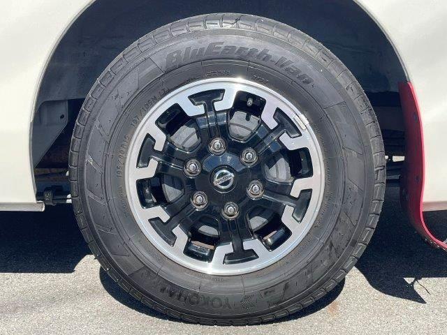 ＮＶ３５０キャラバンバン ロングライダープレミアムＧＸターボ　後期型　ワンオーナー　１０インチフローティングナビ　全周囲カメラ　ＬＥＤヘッドライト　衝突軽減ブレーキ　純正エアロ　フルセグＴＶ　Ｂｌｕｅｔｏｏｔｈ　スマートキー　ＬＥＤデイライト（36枚目）