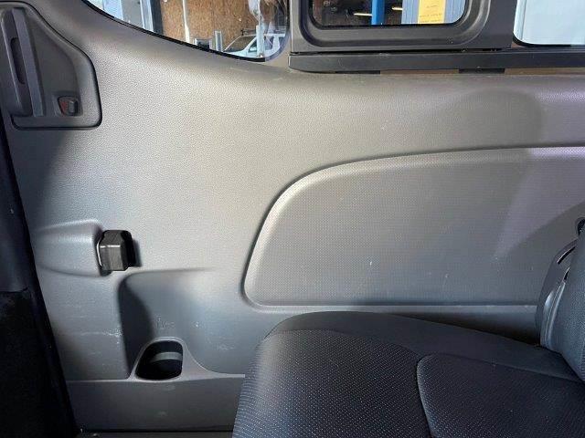 ＮＶ３５０キャラバンバン ロングライダープレミアムＧＸターボ　後期型　ワンオーナー　１０インチフローティングナビ　全周囲カメラ　ＬＥＤヘッドライト　衝突軽減ブレーキ　純正エアロ　フルセグＴＶ　Ｂｌｕｅｔｏｏｔｈ　スマートキー　ＬＥＤデイライト（52枚目）