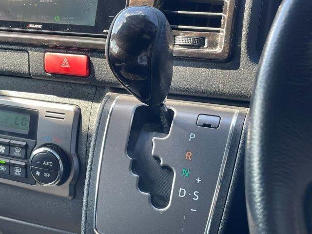 ハイエースバン スーパーＧＬ　ダークプライムＩＩ　５型セーフティセンス　スマートキー　ＳＤナビ　バックカメラ　ＬＥＤヘッドライト　ＴＲＤ製１５インチアルミホイール　Ｂｌｕｅｔｏｏｔｈ　ＥＴＣ　スライドドア　ＭＴモード付　盗難防止装置（40枚目）