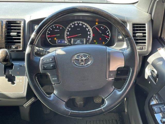 ハイエースバン スーパーＧＬ　ダークプライムＩＩ　４ＷＤ　禁煙車　衝突軽減ブレーキ　９インチフローティングナビ　ブルートゥース　地デジＴＶ　バックカメラ　両側スライドドア　電動リアゲート　ＬＥＤヘッドライト　１オーナー　スマートキー　オートハイビーム（15枚目）