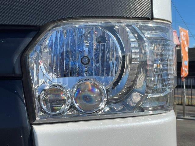 ハイエースバン スーパーＧＬ　ダークプライムＩＩ　４ＷＤ　禁煙車　衝突軽減ブレーキ　９インチフローティングナビ　ブルートゥース　地デジＴＶ　バックカメラ　両側スライドドア　電動リアゲート　ＬＥＤヘッドライト　１オーナー　スマートキー　オートハイビーム（28枚目）