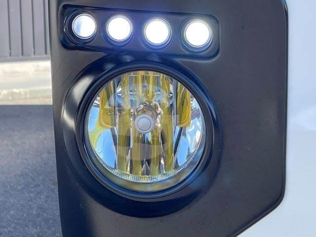 ハイエースバン スーパーＧＬ　ダークプライムＩＩ　４ＷＤ　禁煙車　衝突軽減ブレーキ　９インチフローティングナビ　ブルートゥース　地デジＴＶ　バックカメラ　両側スライドドア　電動リアゲート　ＬＥＤヘッドライト　１オーナー　スマートキー　オートハイビーム（31枚目）