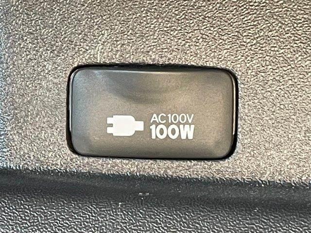 ハイエースバン スーパーＧＬ　ダークプライムＩＩ　４ＷＤ　禁煙車　衝突軽減ブレーキ　９インチフローティングナビ　ブルートゥース　地デジＴＶ　バックカメラ　両側スライドドア　電動リアゲート　ＬＥＤヘッドライト　１オーナー　スマートキー　オートハイビーム（42枚目）