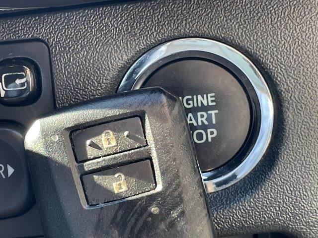 ハイエースバン スーパーＧＬ　ダークプライムＩＩ　４ＷＤ　禁煙車　衝突軽減ブレーキ　９インチフローティングナビ　ブルートゥース　地デジＴＶ　バックカメラ　両側スライドドア　電動リアゲート　ＬＥＤヘッドライト　１オーナー　スマートキー　オートハイビーム（47枚目）