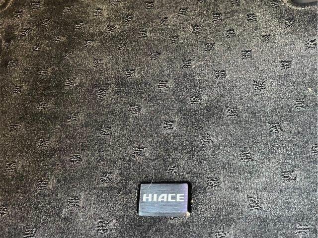 ハイエースバン スーパーＧＬ　ダークプライムＩＩ　４ＷＤ　禁煙車　衝突軽減ブレーキ　９インチフローティングナビ　ブルートゥース　地デジＴＶ　バックカメラ　両側スライドドア　電動リアゲート　ＬＥＤヘッドライト　１オーナー　スマートキー　オートハイビーム（54枚目）