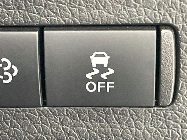 キャラバン ロンググランドプレミアムＧＸ　エマージェンシーブレーキ　アラウンドビューモニター純正メモリーナビ　ＬＥＤヘッドライト　シートヒーター　デジタルインナーミラー　Ｂｌｕｅｔｏｏｔｈ　禁煙車　４ＷＤ　ハーフレザー　ディーゼルターボ（10枚目）