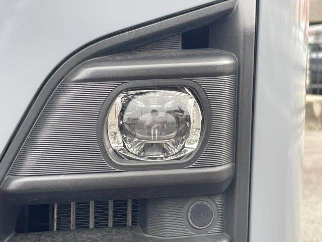 キャラバン ロンググランドプレミアムＧＸ　エマージェンシーブレーキ　アラウンドビューモニター純正メモリーナビ　ＬＥＤヘッドライト　シートヒーター　デジタルインナーミラー　Ｂｌｕｅｔｏｏｔｈ　禁煙車　４ＷＤ　ハーフレザー　ディーゼルターボ（29枚目）