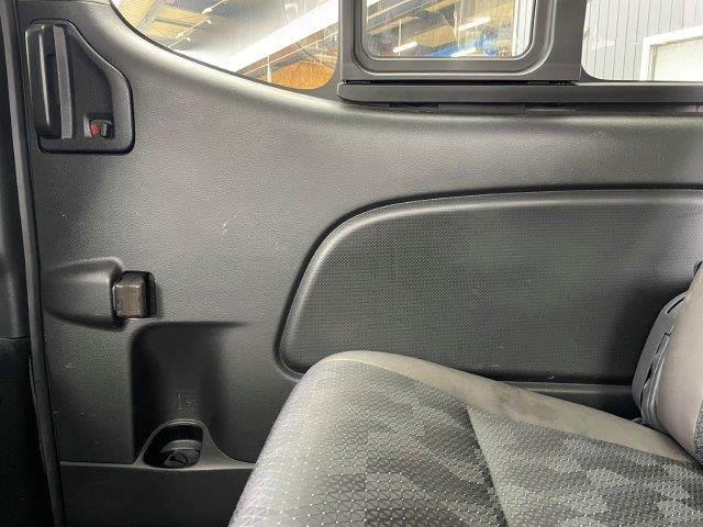 キャラバン ロンググランドプレミアムＧＸ　エマージェンシーブレーキ　アラウンドビューモニター純正メモリーナビ　ＬＥＤヘッドライト　シートヒーター　デジタルインナーミラー　Ｂｌｕｅｔｏｏｔｈ　禁煙車　４ＷＤ　ハーフレザー　ディーゼルターボ（57枚目）