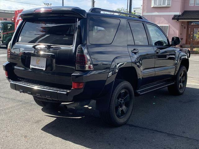 ハイラックスサーフ ＳＳＲ－Ｘ２０ｔｈアニバーサリーエディション　４ＷＤ　ＳＤナビ　バックカメラ　リフトアップ　黒革調シートカバー　リアデフロック　純正リヤエアロ　フルセグＴＶ　Ｂｌｕｅｔｏｏｔｈ対応　ミュージックサーバー　ハロゲンヘッドライト　ＥＴＣ（18枚目）