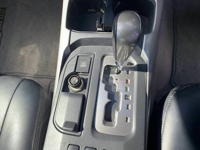 ハイラックスサーフ ＳＳＲ－Ｘ２０ｔｈアニバーサリーエディション　４ＷＤ　ＳＤナビ　バックカメラ　リフトアップ　黒革調シートカバー　リアデフロック　純正リヤエアロ　フルセグＴＶ　Ｂｌｕｅｔｏｏｔｈ対応　ミュージックサーバー　ハロゲンヘッドライト　ＥＴＣ（36枚目）