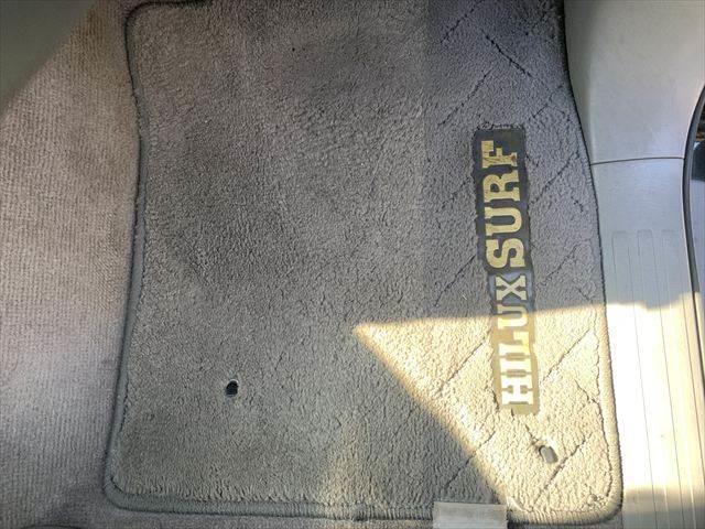 ハイラックスサーフ ＳＳＲ－Ｘ２０ｔｈアニバーサリーエディション　４ＷＤ　ＳＤナビ　バックカメラ　リフトアップ　黒革調シートカバー　リアデフロック　純正リヤエアロ　フルセグＴＶ　Ｂｌｕｅｔｏｏｔｈ対応　ミュージックサーバー　ハロゲンヘッドライト　ＥＴＣ（39枚目）