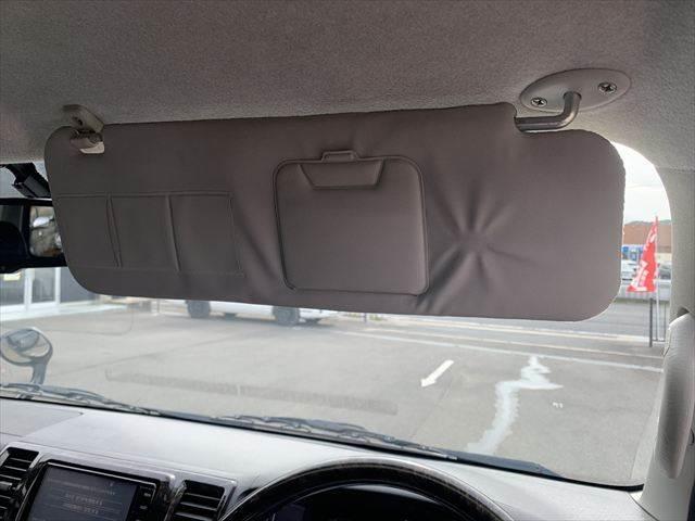 ハイエースバン スーパーGL ダークプライム 4型ディーゼルターボ 純正SDナビ バックカメラ スマートキー ETC LEDヘッドライト クリアランスソナー フルセグTV Bluetooth 盗難防止装置 ハーフレザーシート ミュージックサーバー(48枚目)