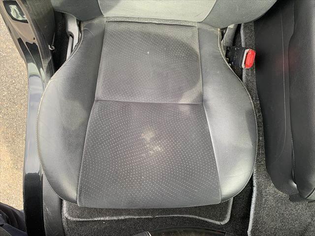 ハイエースバン スーパーGL ダークプライム 4型ディーゼルターボ 純正SDナビ バックカメラ スマートキー ETC LEDヘッドライト クリアランスソナー フルセグTV Bluetooth 盗難防止装置 ハーフレザーシート ミュージックサーバー(54枚目)