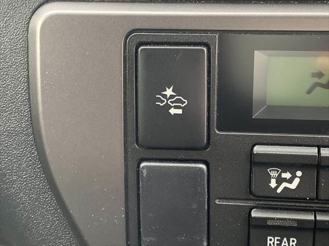 ハイエースバン スーパーGL ダークプライムII フルエアロ 5型セーフティセンス 特別仕様車 両側パワースライドドア SDナビ スマートキー LEDヘッドライト バックカメラ 衝突軽減ブレーキ フルセグ Bluetooth 禁煙車 ETC(7枚目)