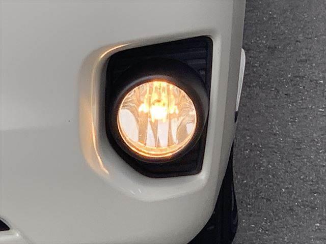 ハイエースバン スーパーGL ダークプライム 衝突軽減 禁煙車 メモリーナビ バックカメラ フリップダウンモニター フルセグ 両側パワースライドドア ETC ミュージックサーバー Bluetooth USBポート スマートキー LEDヘッドライト(15枚目)