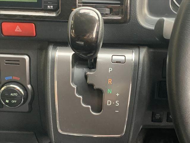 ハイエースバン スーパーGL ダークプライム 衝突軽減 禁煙車 メモリーナビ バックカメラ フリップダウンモニター フルセグ 両側パワースライドドア ETC ミュージックサーバー Bluetooth USBポート スマートキー LEDヘッドライト(38枚目)