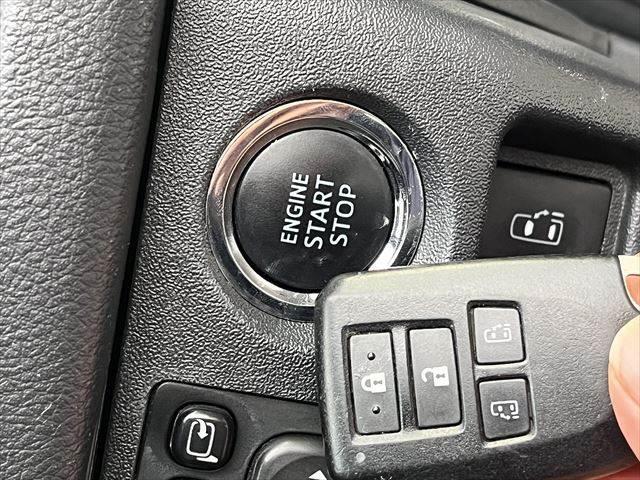 ハイエースバン スーパーGL ダークプライム 衝突軽減 禁煙車 メモリーナビ バックカメラ フリップダウンモニター フルセグ 両側パワースライドドア ETC ミュージックサーバー Bluetooth USBポート スマートキー LEDヘッドライト(40枚目)