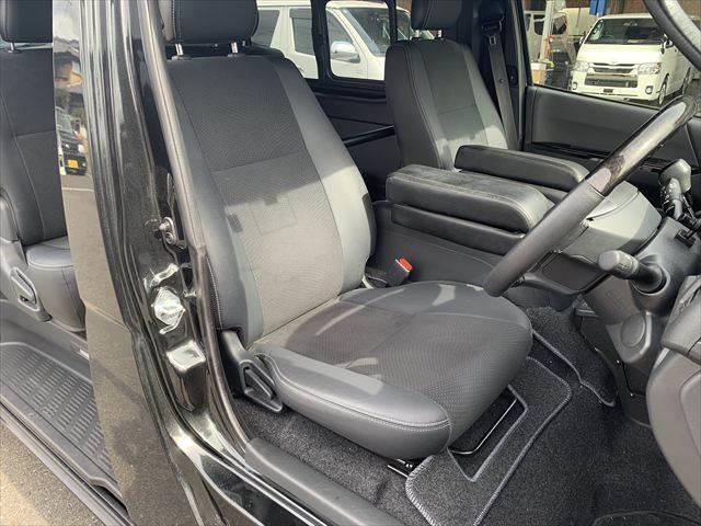 ハイエースバン スーパーGL ダークプライムII ディーゼルターボ 7型セーフティセンス 特別仕様車 メモリーナビ デジタルインナーミラー コンビハンドル&シフトノブ LEDヘッドライト フルセグ バックカメラ 衝突軽減 ETC 禁煙車 ハーフレザー(9枚目)