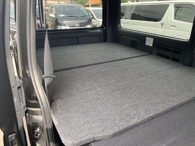 ハイエースバン スーパーGL ダークプライムII ディーゼルターボ 7型セーフティセンス 特別仕様車 メモリーナビ デジタルインナーミラー コンビハンドル&シフトノブ LEDヘッドライト フルセグ バックカメラ 衝突軽減 ETC 禁煙車 ハーフレザー(11枚目)