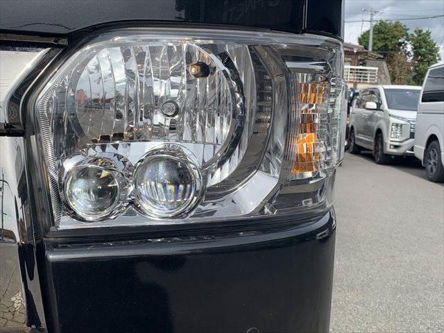 ハイエースバン スーパーGL ダークプライムII ディーゼルターボ 7型セーフティセンス 特別仕様車 メモリーナビ デジタルインナーミラー コンビハンドル&シフトノブ LEDヘッドライト フルセグ バックカメラ 衝突軽減 ETC 禁煙車 ハーフレザー(14枚目)