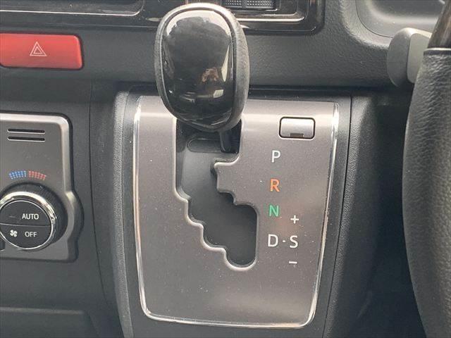 ハイエースバン スーパーGL ダークプライムII ディーゼルターボ 7型セーフティセンス 特別仕様車 メモリーナビ デジタルインナーミラー コンビハンドル&シフトノブ LEDヘッドライト フルセグ バックカメラ 衝突軽減 ETC 禁煙車 ハーフレザー(39枚目)