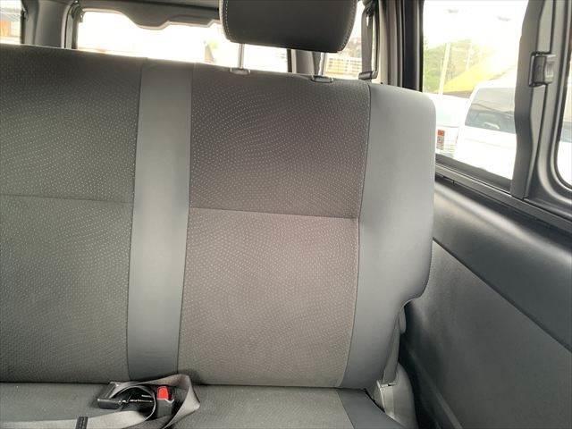 ハイエースバン スーパーGL ダークプライムII ディーゼルターボ 7型セーフティセンス 特別仕様車 メモリーナビ デジタルインナーミラー コンビハンドル&シフトノブ LEDヘッドライト フルセグ バックカメラ 衝突軽減 ETC 禁煙車 ハーフレザー(64枚目)